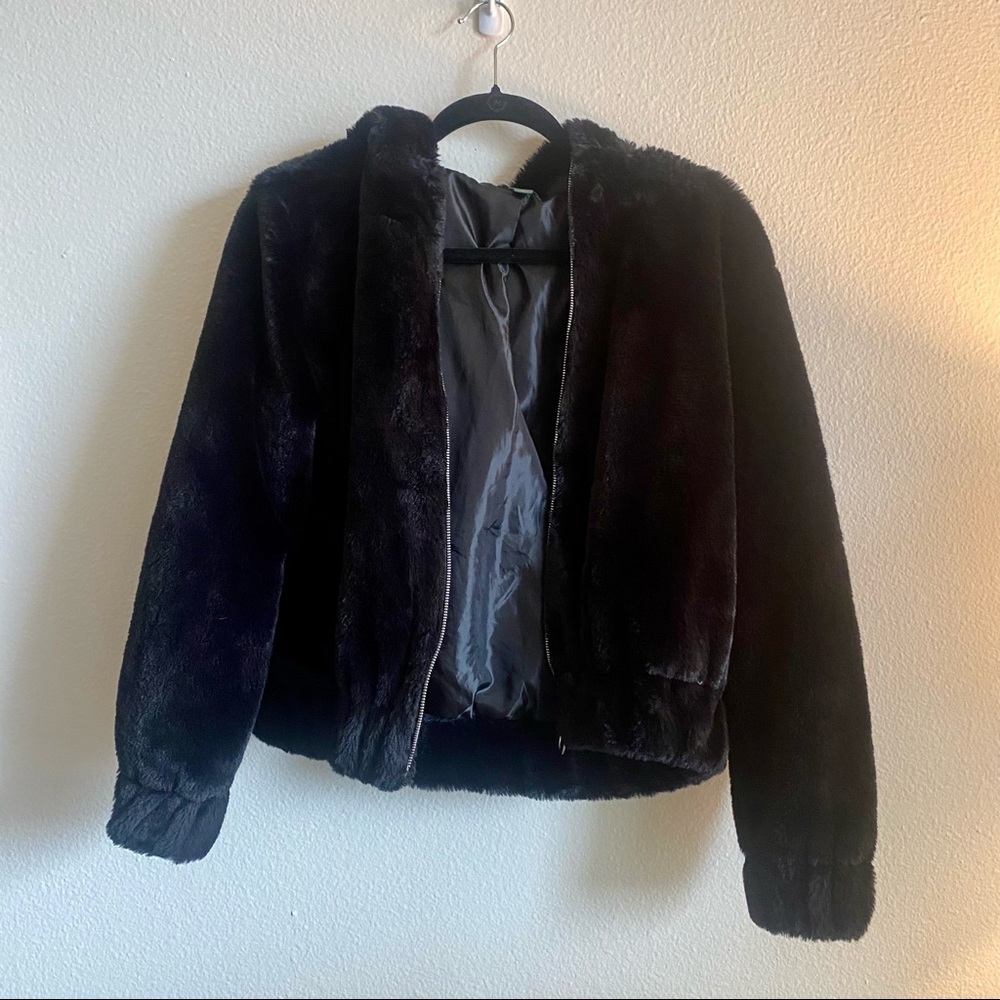 Wild Fable Cropped Fuzzy Jacket (small)